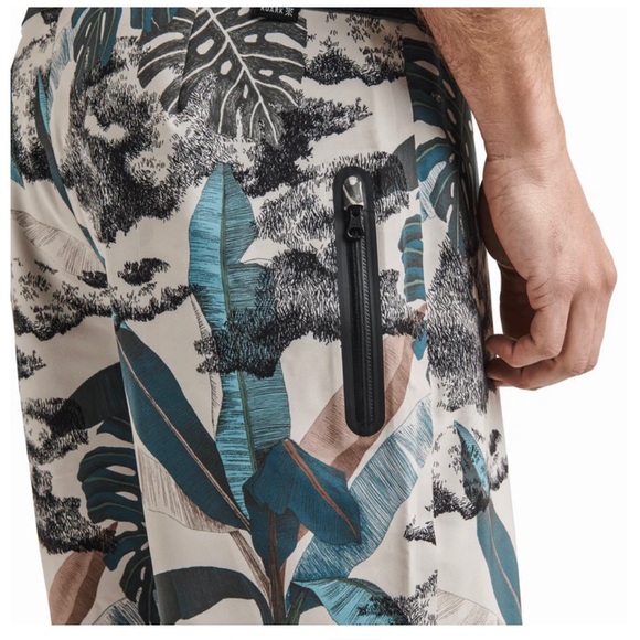 Roark Passenger Primo Paradaiso board shorts - Picture 2 of 6